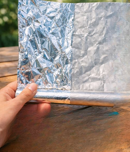 Why Is Aluminum Foil Shiny on One Side? The Surprising Science Behind This Everyday Kitchen Staple