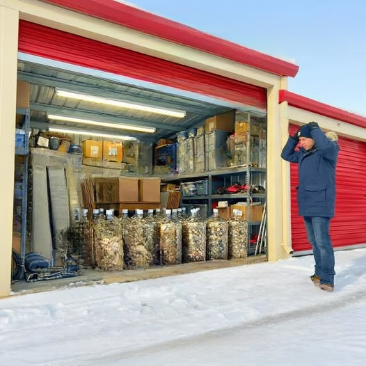 A Single Father Took a Chance on a Storage Unit — What He Found Inside Changed His Life