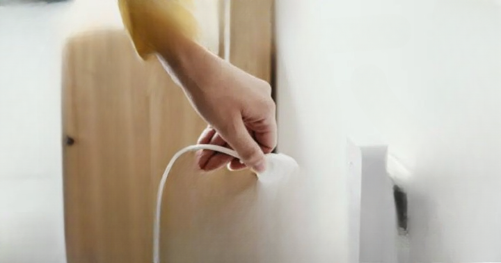 Does Unplugging Appliances Really Save Electricity? The Complete Guide to Standby Power, Energy Costs, and Smarter Home Efficiency