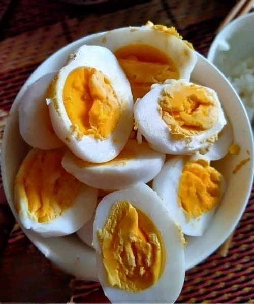 What You Should Know About Eating Eggs Daily: A Complete Nutrition Guide