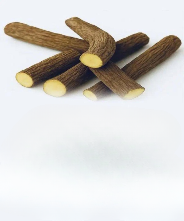 Licorice Root Explained: A Traditional Herbal Ingredient with Multiple Uses, Potential Benefits, and Important Safety Considerations