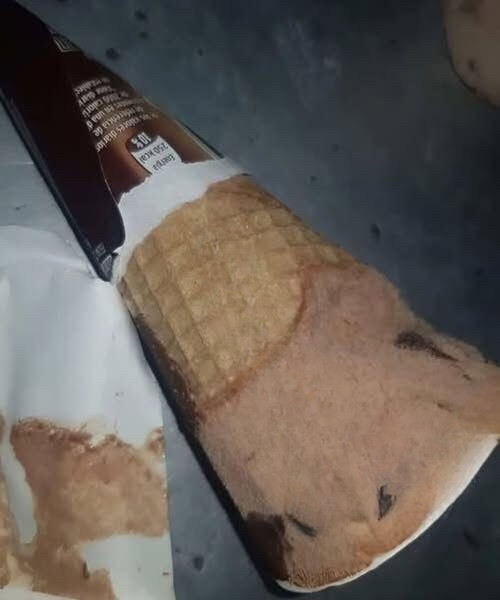 A Surprising Discovery in a Familiar Treat: What Happened When My Daughter Opened Her Favorite Ice Cream