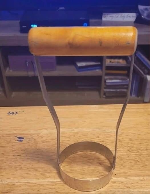 The Kwik-Kut Deluxe Food Chopper: A Timeless Kitchen Tool That Revolutionized Home Cooking