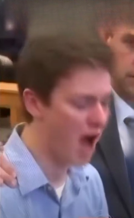 Teen Sentenced to 452 Years Sparks National Debate on Justice, Youth, and Life-Changing Decisions