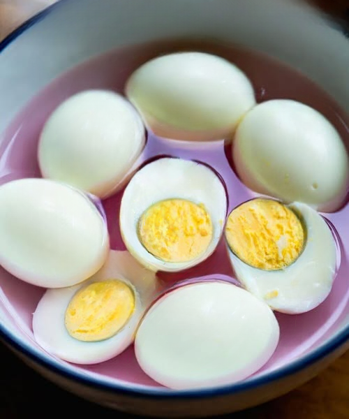 What Really Happens When You Eat Boiled Eggs Every Morning? A Complete Guide to the Benefits, Nutrition, and Smart Eating Habits