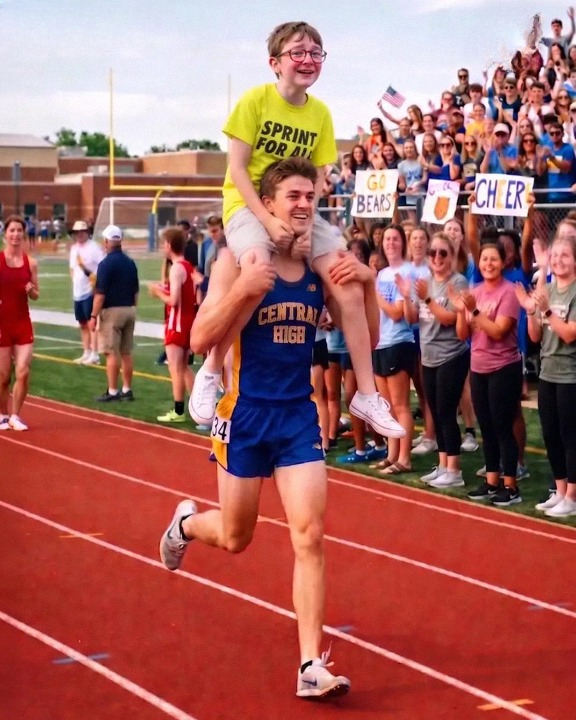 My Son Gave Up a Championship Race to Carry His Injured Friend Across the Finish Line — The Next Morning, the Principal Called Us In and Said, “Do You Understand What This Choice Could Mean for His Future?”