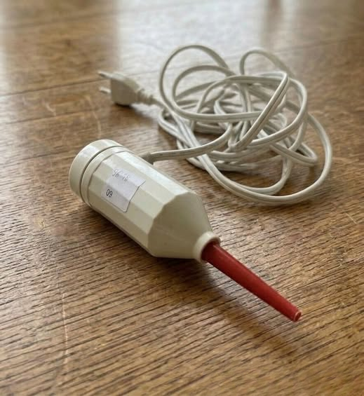 A Strange Item Found in a Bedroom Sparked Curiosity and Confusion