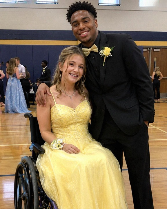 The Boy Who Asked Me to Dance at Prom Changed My Life Forever — And the Next Morning, Police Arrived at My Door With Shocking News