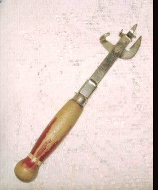 Mysterious Old Kitchen Tool Sparks Massive Online Debate — And Many Younger Users Had No Idea What It Was