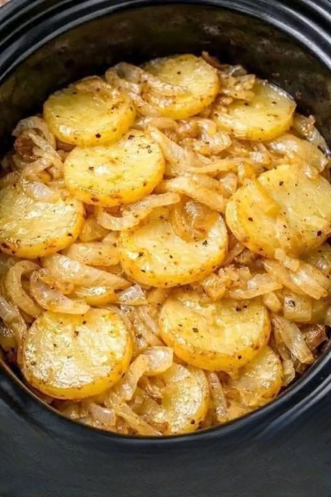 Crispy Sliced Baked Potatoes: The Easy Oven Side Dish Everyone Loves