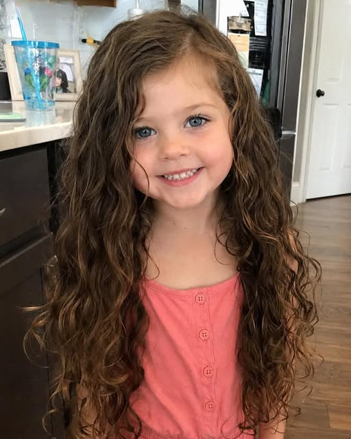 My 4-Year-Old Daughter Refused to Cut Her Hair Because She Said Her Father Wouldn’t Recognize Her — But My Husband Passed Away Years Earlier