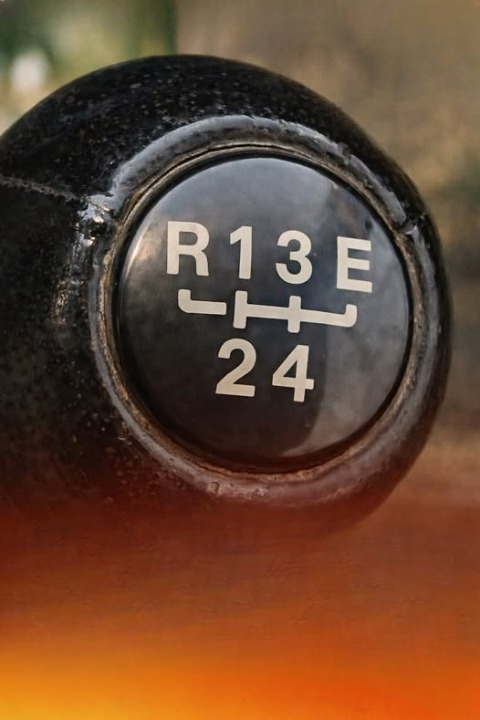 What the “E” on Certain Gear Selectors Really Means — A Clear Guide for Today’s Drivers