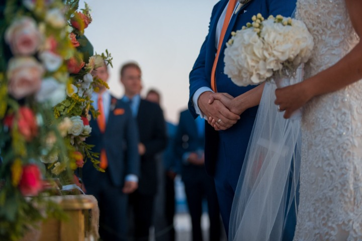 At My Wedding, My Mother Mocked My Military Uniform — Then Hundreds of Service Members Stood Up at Once