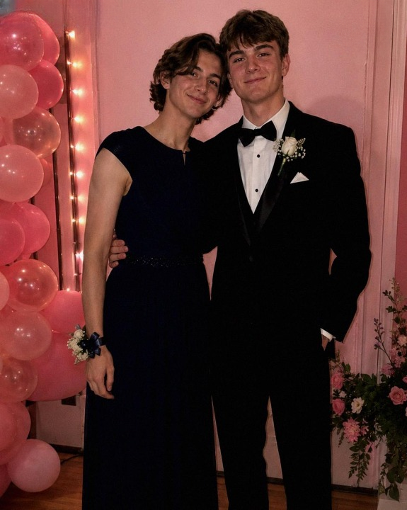 The Entire School Stared When I Arrived at Prom Wearing an Outfit Nobody Expected — What Happened Later That Evening Became a Moment I’ll Never Forget