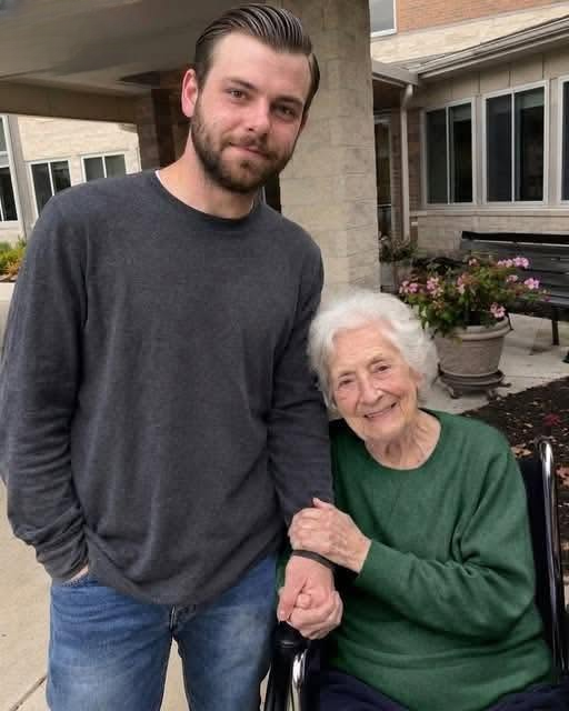 I Befriended an Elderly Woman at a Nursing Home When Her Family Rarely Visited — After She Passed Away, the Director Handed Me an Envelope and Said, “She Left This for You”