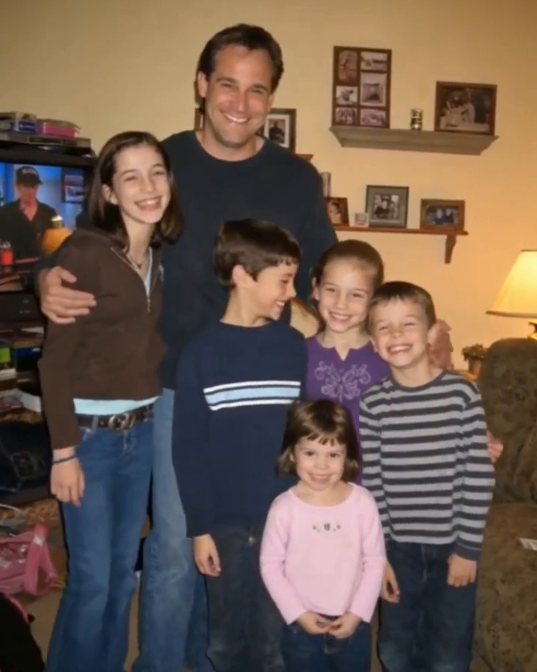 My Stepfather Raised Five Children Who Weren’t His Own — After His Memorial Service, Each of Us Received a Letter That Changed the Way We Remembered Him