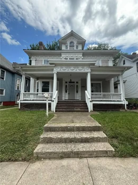 Affordable Country Living: Spacious 3-Bedroom Home With Endless Potential for Just $53,000
