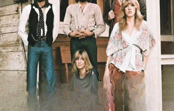 The Song That Never Stopped Finding New Audiences: How “Dreams” Became One of Rock Music’s Most Enduring Hits